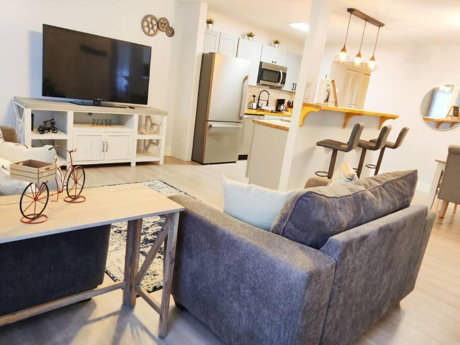 Venice Beach Within 5 Min Drive, Near The Tennis Courts And Park, Sleeps 5 Nokomis Zewnętrze zdjęcie